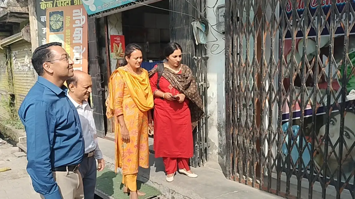 हल्द्वानी में झोलाछाप डॉक्टरों पर बड़ी कार्रवाई, छापेमारी देख कई फरार, आयुर्वेदिक डॉक्टर दे रहे थे एलोपैथिक दवाएं
